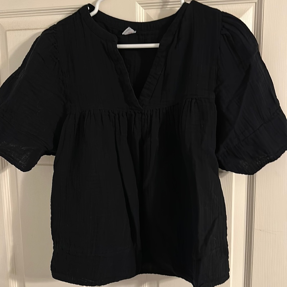 Black Old Navy woven top